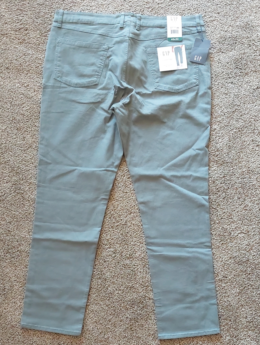 GAP Men’s Chinos in Sage Green